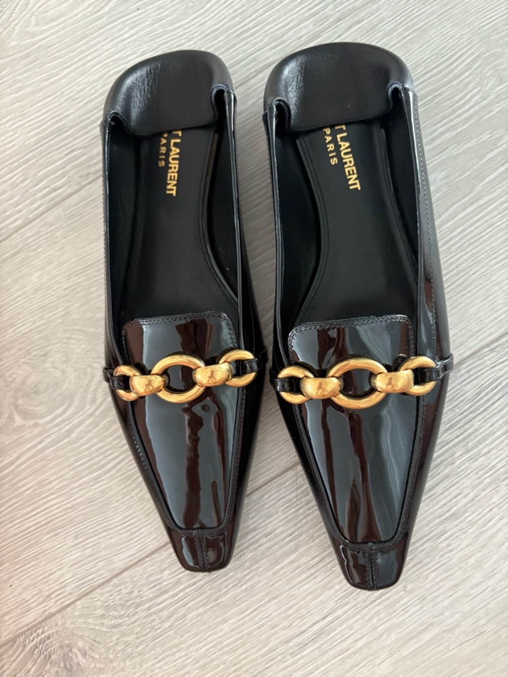 SAINT LAURENT
Patent Leather Le Maillon Loafers, Brand Size 39 ( US Size 9) - Picture 6 of 8